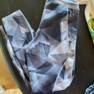 Nike Geo-pattern Leggings With Pockets